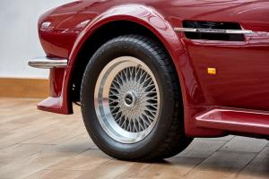 Aston Martin V8 Vantage Volante X-Pack 1988 года  (UK)